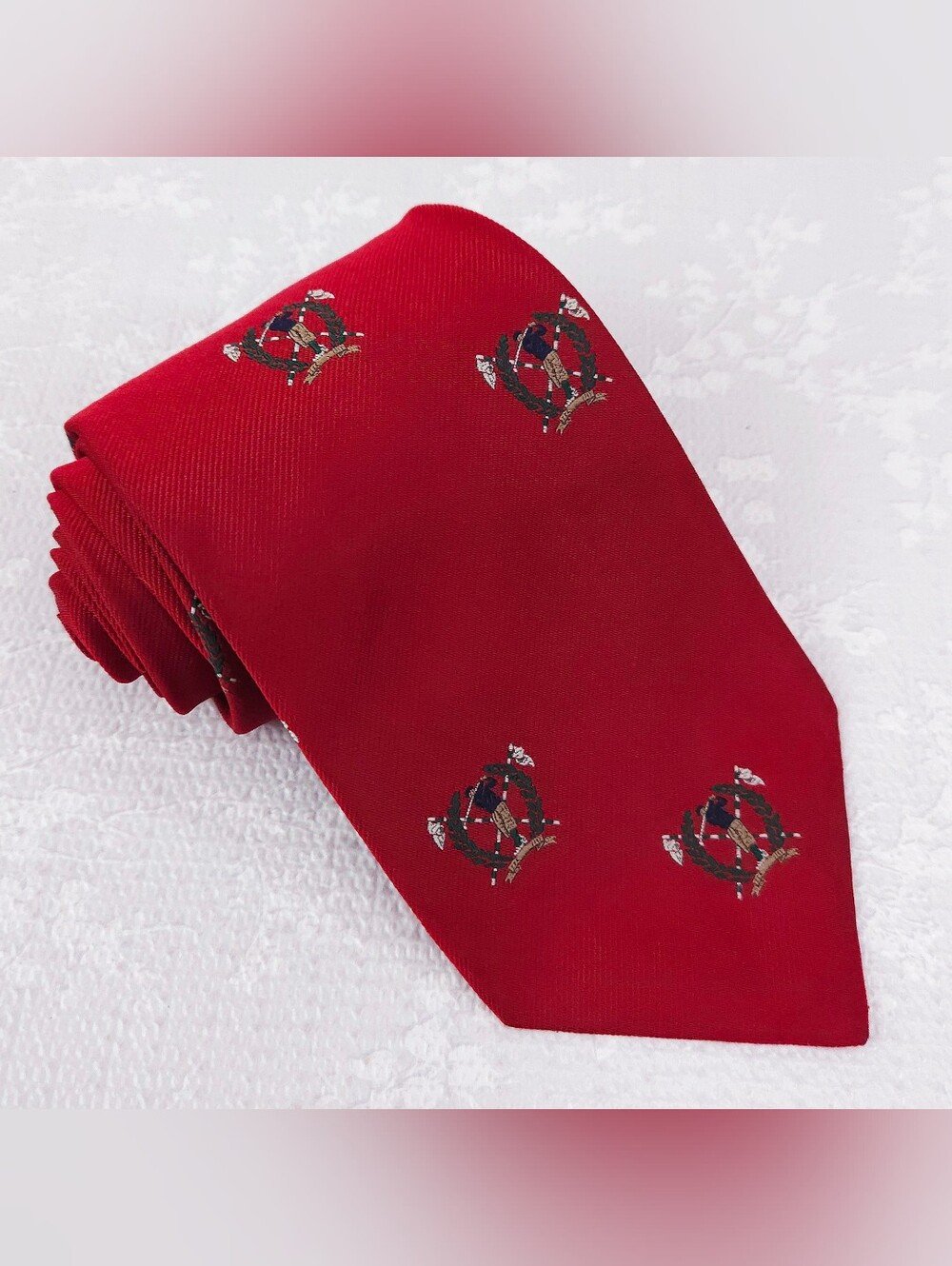 BROOKS BROTHERS Silk Tie Red Golf Club Man Golfing 57" x 3.75"